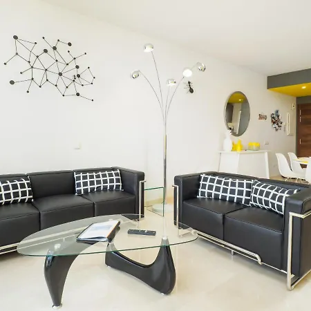 2278-modern In The Alcazaba Lagoon