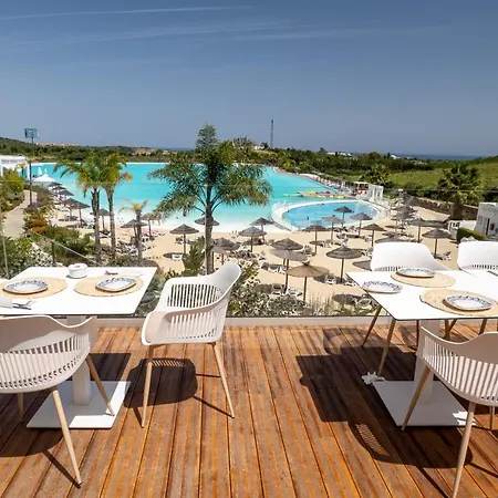 2278-modern In The Alcazaba Lagoon *