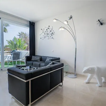 شقة 2278-modern In The Alcazaba Lagoon