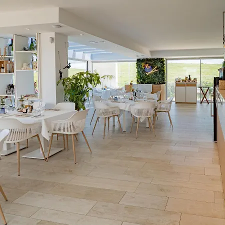 Apartment 2278-modern In The Alcazaba Lagoon *