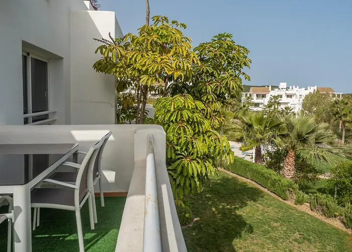 2278-modern In The Alcazaba Lagoon Apartment