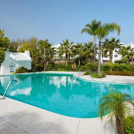 アパート 2278-modern In The Alcazaba Lagoon